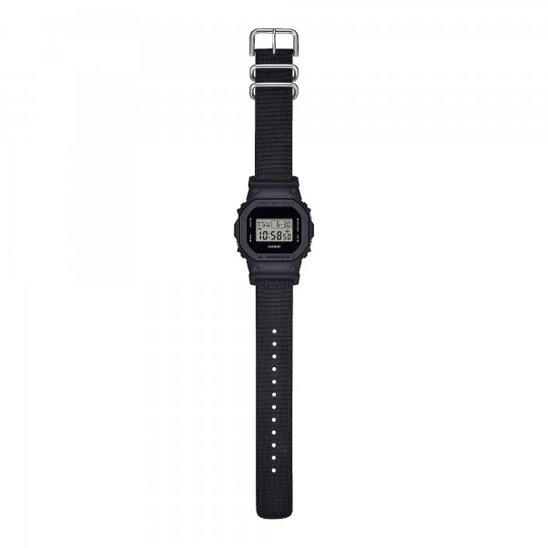 Casio DW-5600BCE-1